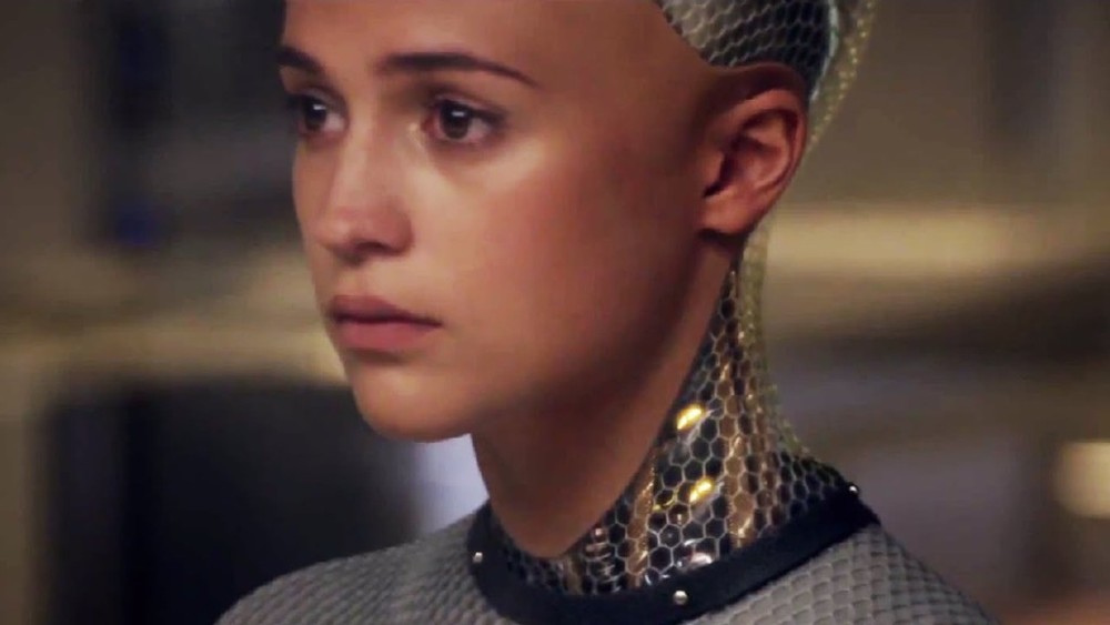 آلیسیا ویکاندر در فیلم «فراماشینی»(ex machina)